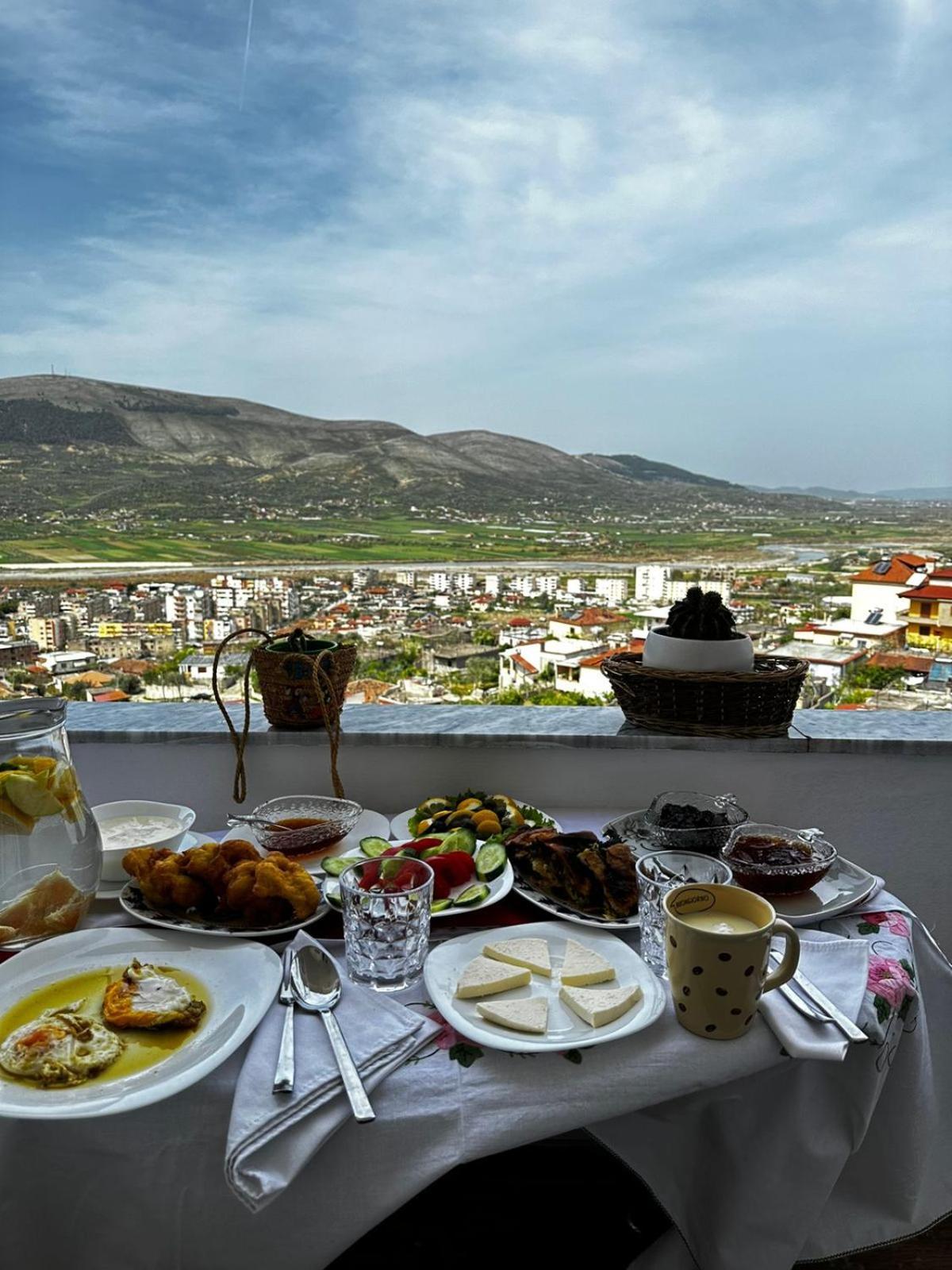 Guesthouse & Hospitality Berat Exterior foto
